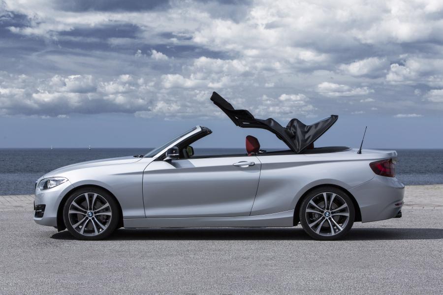  BMW 228i Convertible Sport Line 2014 года  (фото 12 из 66)